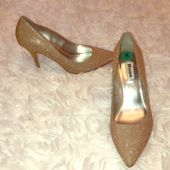 gold court shoes dune